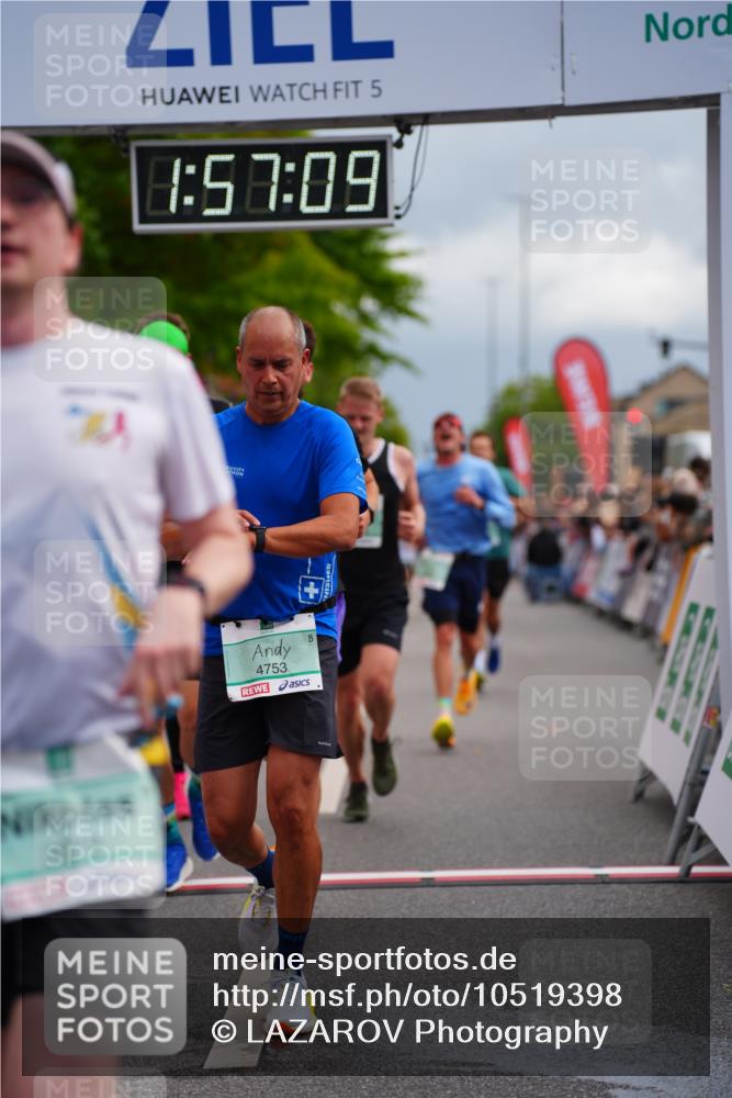20.09.2026 - PSD Bank Halbmarathon LAZAROV Photography http://msf.ph/oto/10519398 20.09.2026 11:57:08 Ziel 1700, 2079, 2104, 2354, 3079, 3442, 3784, 3927, 4671, 4752, 4753 meine-sportfotos.de