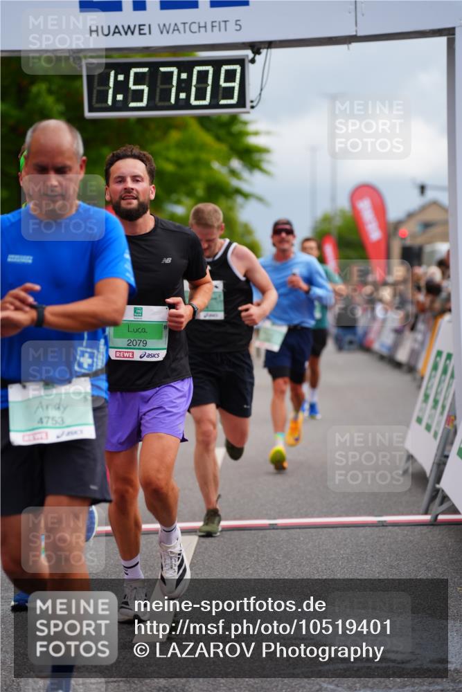 20.09.2026 - PSD Bank Halbmarathon LAZAROV Photography http://msf.ph/oto/10519401 20.09.2026 11:57:09 Ziel 1700, 2079, 2104, 2354, 3079, 3442, 3784, 3927, 4671, 4752, 4753 meine-sportfotos.de
