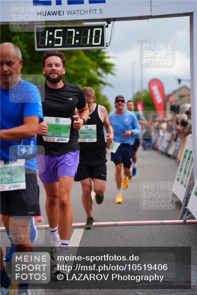 20.09.2026 - PSD Bank Halbmarathon LAZAROV Photography http://msf.ph/oto/10519406 20.09.2026 11:57:09 Ziel 1700, 2079, 2104, 2354, 3079, 3442, 3784, 3927, 4671, 4752, 4753 meine-sportfotos.de