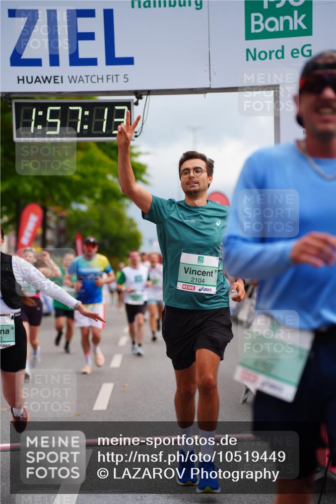 20.09.2026 - PSD Bank Halbmarathon LAZAROV Photography http://msf.ph/oto/10519449 20.09.2026 11:57:12 Ziel 1249, 1685, 1700, 2079, 2104, 2354, 3079, 3442, 3784, 3927, 4302, 4671, 4752, 4753 meine-sportfotos.de