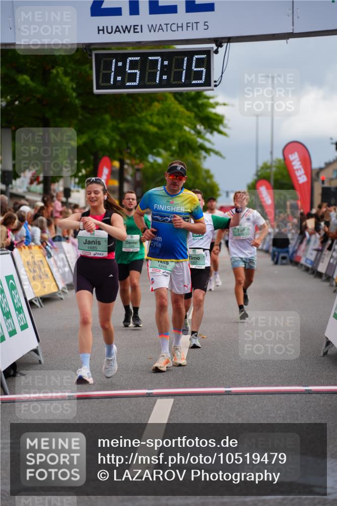 20.09.2026 - PSD Bank Halbmarathon LAZAROV Photography http://msf.ph/oto/10519479 20.09.2026 11:57:14 Ziel 1249, 1685, 1700, 1986, 2079, 2104, 2354, 3079, 3784, 3927, 4302, 4464, 4671, 4752, 4753 meine-sportfotos.de