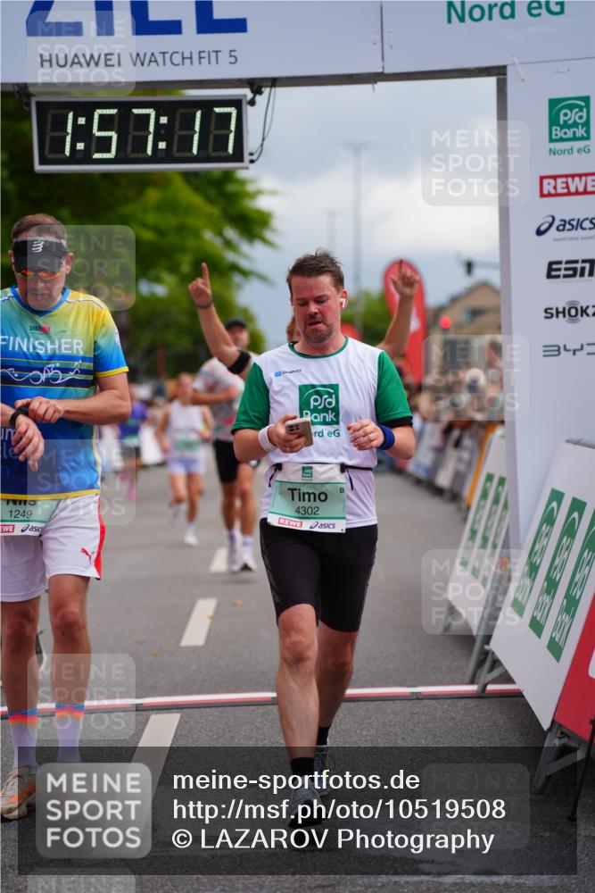20.09.2026 - PSD Bank Halbmarathon LAZAROV Photography http://msf.ph/oto/10519508 20.09.2026 11:57:17 Ziel 1249, 1263, 1685, 1700, 1986, 2104, 2354, 2421, 2480, 3640, 4302, 4464, 4671, 4752 meine-sportfotos.de