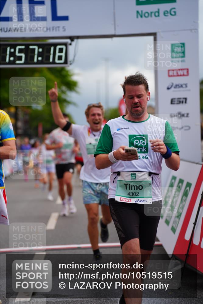 20.09.2026 - PSD Bank Halbmarathon LAZAROV Photography http://msf.ph/oto/10519515 20.09.2026 11:57:17 Ziel 1249, 1263, 1685, 1700, 1986, 2104, 2354, 2421, 2480, 3640, 4302, 4464, 4671, 4752 meine-sportfotos.de