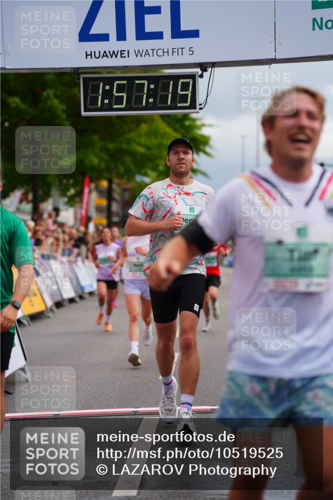 20.09.2026 - PSD Bank Halbmarathon LAZAROV Photography http://msf.ph/oto/10519525 20.09.2026 11:57:19 Ziel 1249, 1263, 1685, 1700, 1986, 2104, 2421, 2480, 3640, 4302, 4464 meine-sportfotos.de