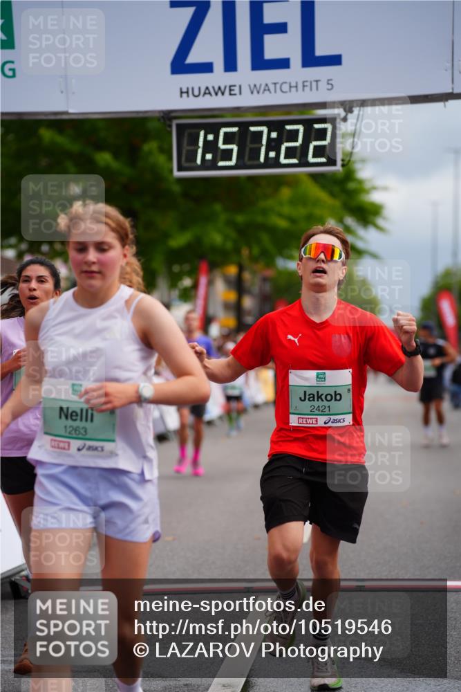 20.09.2026 - PSD Bank Halbmarathon LAZAROV Photography http://msf.ph/oto/10519546 20.09.2026 11:57:22 Ziel 1249, 1263, 1685, 1986, 2421, 2480, 3640, 3645, 4302, 4464, 4724 meine-sportfotos.de