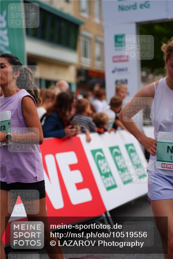 20.09.2026 - PSD Bank Halbmarathon LAZAROV Photography http://msf.ph/oto/10519556 20.09.2026 11:57:23 Ziel 1019, 1249, 1263, 1685, 1986, 2421, 2480, 3640, 3645, 4302, 4464, 4724 meine-sportfotos.de