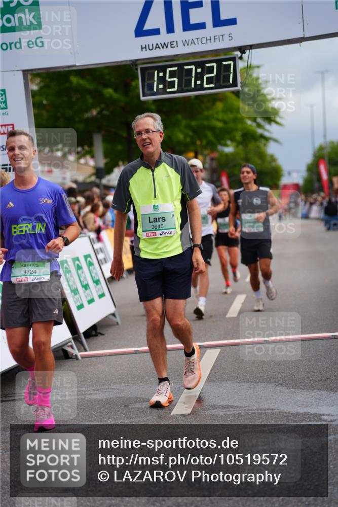 20.09.2026 - PSD Bank Halbmarathon LAZAROV Photography http://msf.ph/oto/10519572 20.09.2026 11:57:27 Ziel 1019, 1092, 1263, 1791, 2421, 2480, 3640, 3645, 4295, 4531, 4724 meine-sportfotos.de