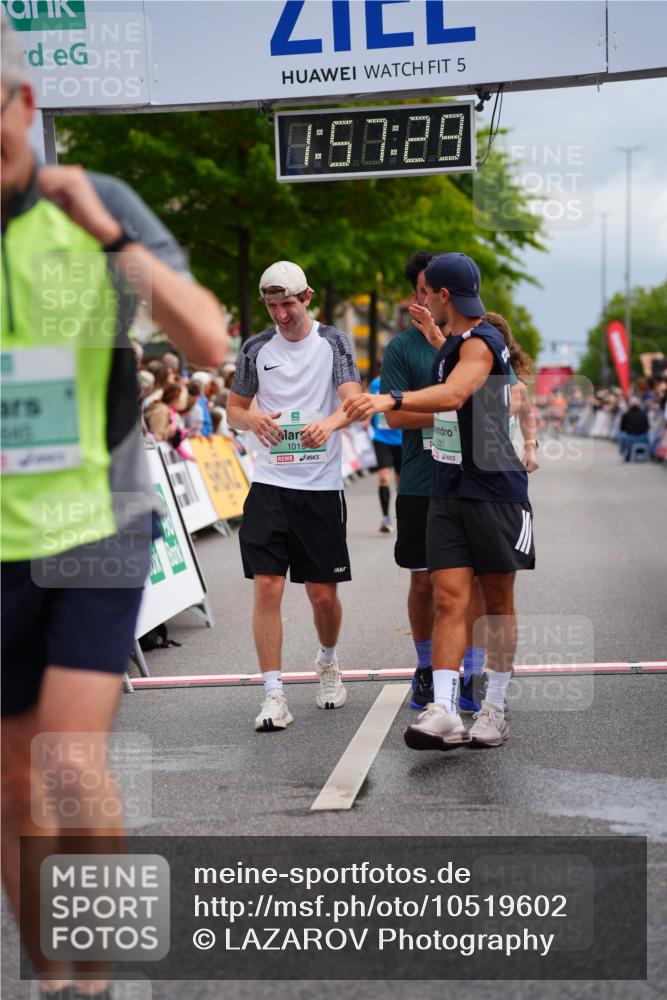 20.09.2026 - PSD Bank Halbmarathon LAZAROV Photography http://msf.ph/oto/10519602 20.09.2026 11:57:29 Ziel 1019, 1092, 1332, 1791, 2421, 2480, 3645, 4295, 4531, 4724 meine-sportfotos.de