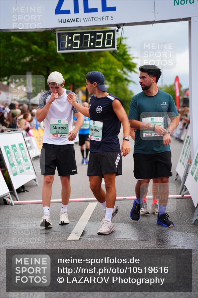 20.09.2026 - PSD Bank Halbmarathon LAZAROV Photography http://msf.ph/oto/10519616 20.09.2026 11:57:30 Ziel 1019, 1092, 1332, 1791, 3029, 3645, 4295, 4531, 4724 meine-sportfotos.de