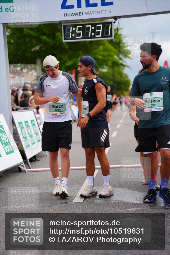 20.09.2026 - PSD Bank Halbmarathon LAZAROV Photography http://msf.ph/oto/10519631 20.09.2026 11:57:31 Ziel 1019, 1092, 1332, 1791, 3029, 3645, 4295, 4531, 4724 meine-sportfotos.de