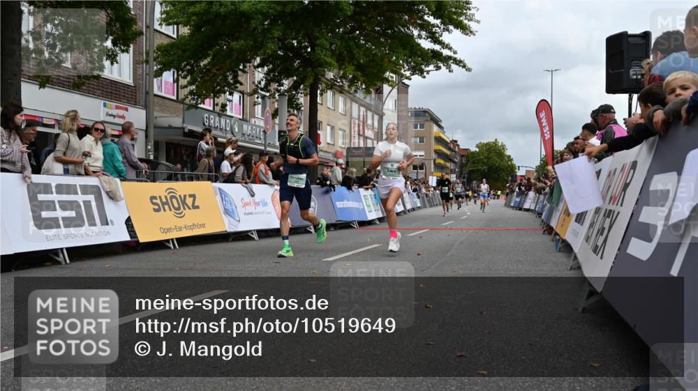 20.09.2026 - PSD Bank Halbmarathon J. Mangold http://msf.ph/oto/10519649 20.09.2026 11:49:17 Ziel 1233, 1577, 2255, 2330, 2344, 3214, 3750 meine-sportfotos.de