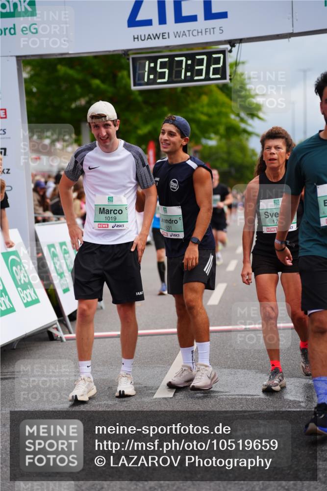 20.09.2026 - PSD Bank Halbmarathon LAZAROV Photography http://msf.ph/oto/10519659 20.09.2026 11:57:31 Ziel 1019, 1092, 1332, 1791, 3029, 3645, 4295, 4531, 4724 meine-sportfotos.de