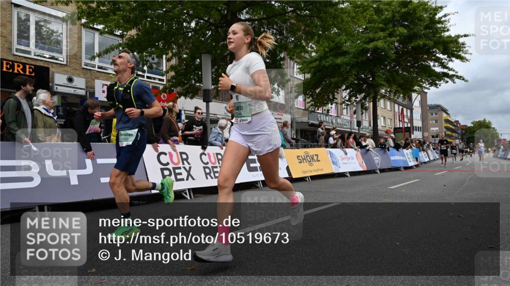 20.09.2026 - PSD Bank Halbmarathon J. Mangold http://msf.ph/oto/10519673 20.09.2026 11:49:19 Ziel 1025, 1233, 2255, 2330, 2344, 3214, 3750 meine-sportfotos.de