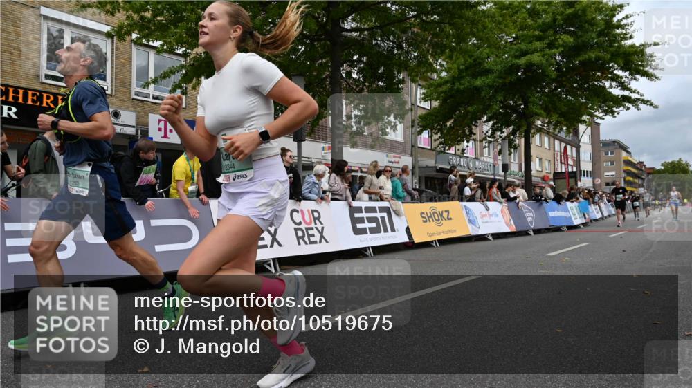 20.09.2026 - PSD Bank Halbmarathon J. Mangold http://msf.ph/oto/10519675 20.09.2026 11:49:19 Ziel 1025, 1233, 2255, 2330, 2344, 3214, 3750 meine-sportfotos.de