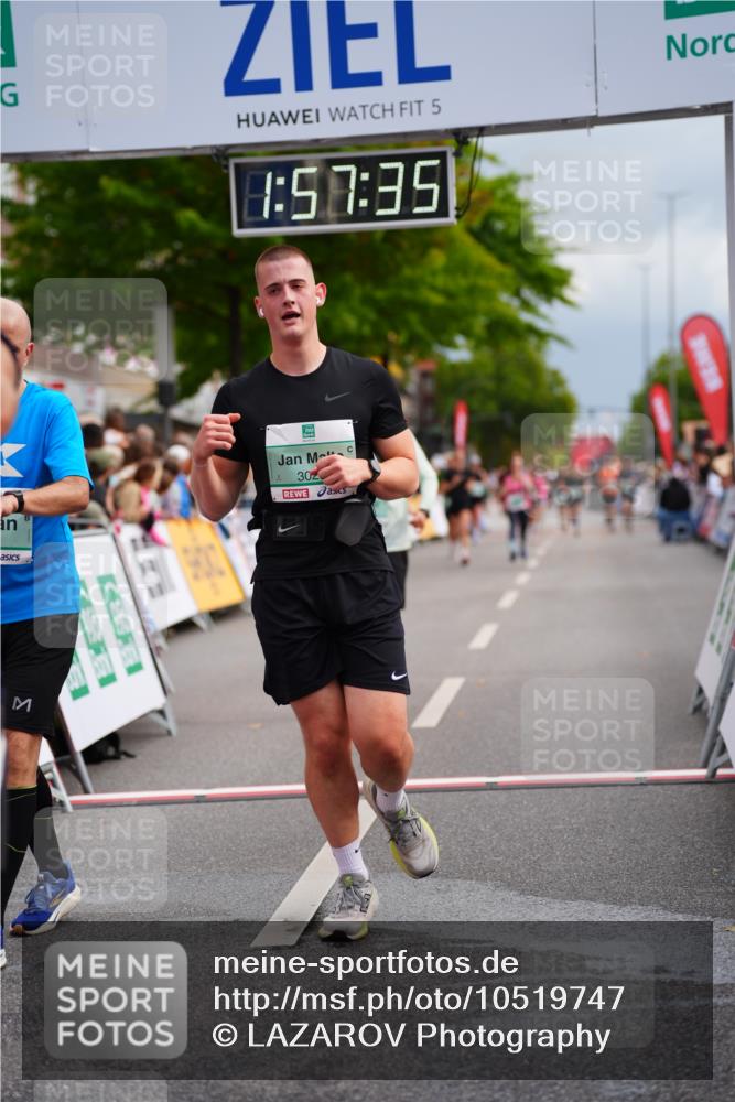 20.09.2026 - PSD Bank Halbmarathon LAZAROV Photography http://msf.ph/oto/10519747 20.09.2026 11:57:35 Ziel 1019, 1092, 1332, 1791, 3008, 3029, 4295, 4531 meine-sportfotos.de