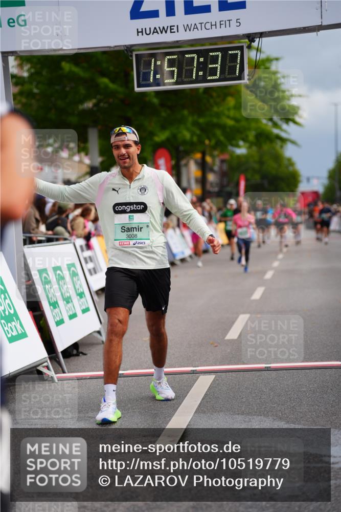 20.09.2026 - PSD Bank Halbmarathon LAZAROV Photography http://msf.ph/oto/10519779 20.09.2026 11:57:36 Ziel 1092, 1332, 1791, 3008, 3029, 3260, 4295, 4531 meine-sportfotos.de