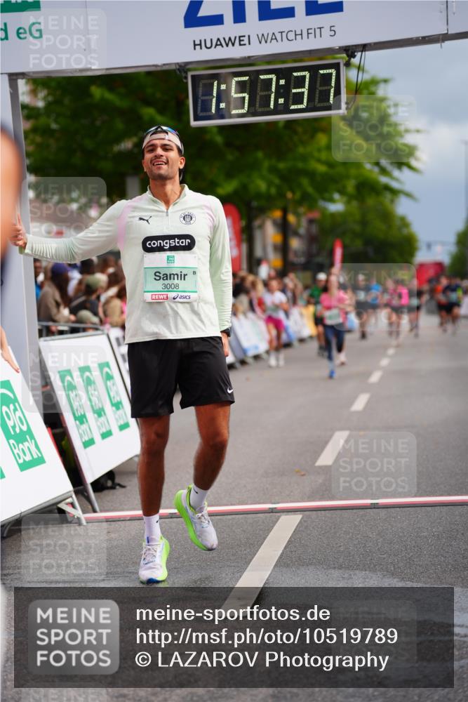 20.09.2026 - PSD Bank Halbmarathon LAZAROV Photography http://msf.ph/oto/10519789 20.09.2026 11:57:37 Ziel 1332, 1791, 3008, 3029, 3260 meine-sportfotos.de