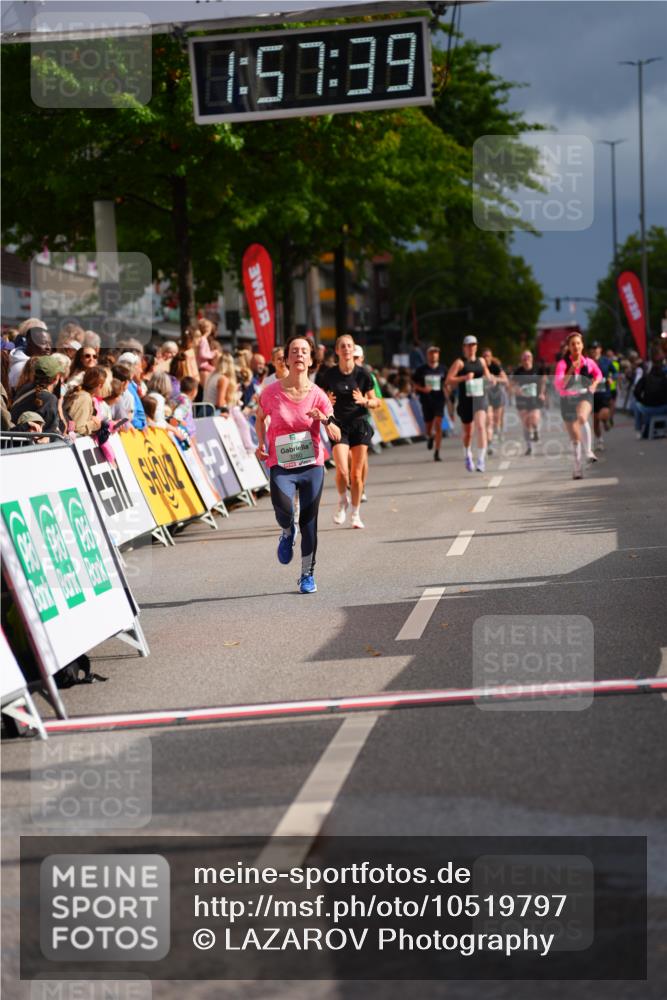 20.09.2026 - PSD Bank Halbmarathon LAZAROV Photography http://msf.ph/oto/10519797 20.09.2026 11:57:39 Ziel 1332, 2148, 3008, 3029, 3256, 3260, 4489 meine-sportfotos.de
