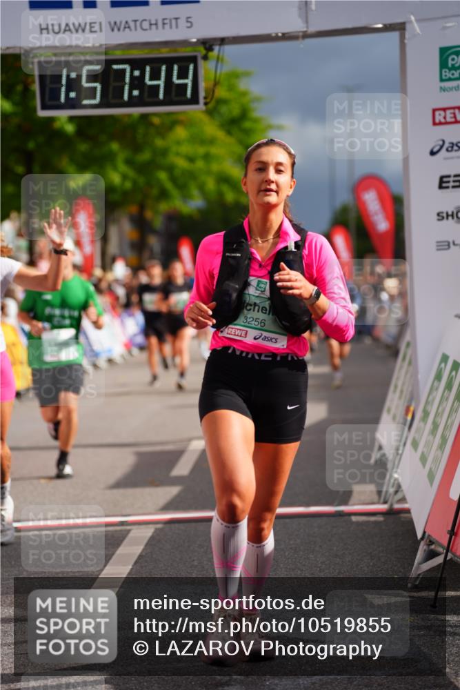 20.09.2026 - PSD Bank Halbmarathon LAZAROV Photography http://msf.ph/oto/10519855 20.09.2026 11:57:43 Ziel 1761, 2052, 2148, 2253, 2540, 3008, 3256, 3260, 3374, 4489 meine-sportfotos.de
