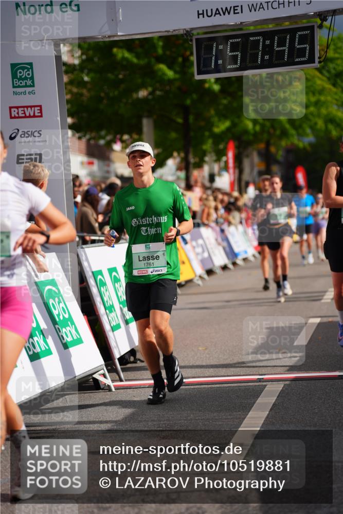 20.09.2026 - PSD Bank Halbmarathon LAZAROV Photography http://msf.ph/oto/10519881 20.09.2026 11:57:44 Ziel 1761, 2052, 2092, 2148, 2253, 2540, 3008, 3256, 3260, 3374, 4489 meine-sportfotos.de