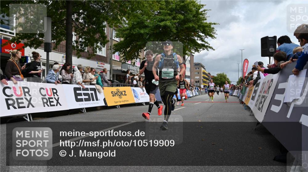 20.09.2026 - PSD Bank Halbmarathon J. Mangold http://msf.ph/oto/10519909 20.09.2026 11:50:07 Ziel 1309, 1537, 1602, 1604, 1814, 1983, 2371, 3083, 3576, 4104, 4660 meine-sportfotos.de