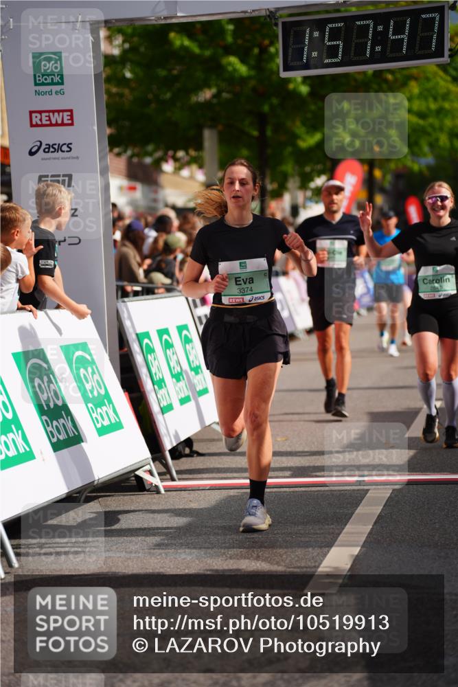 20.09.2026 - PSD Bank Halbmarathon LAZAROV Photography http://msf.ph/oto/10519913 20.09.2026 11:57:47 Ziel 1052, 1761, 2052, 2092, 2148, 2253, 2540, 3256, 3260, 3374, 3624, 3935, 4489 meine-sportfotos.de