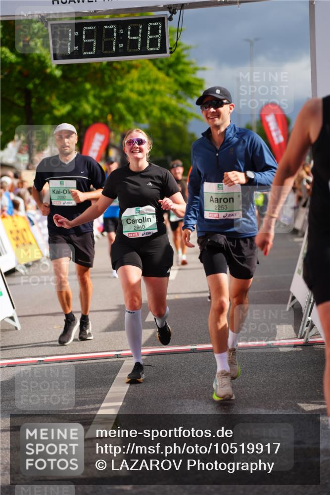 20.09.2026 - PSD Bank Halbmarathon LAZAROV Photography http://msf.ph/oto/10519917 20.09.2026 11:57:48 Ziel 1052, 1301, 1761, 2052, 2092, 2148, 2253, 2540, 3256, 3260, 3374, 3624, 3935, 4489 meine-sportfotos.de