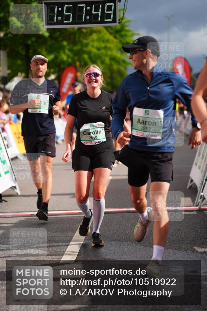 20.09.2026 - PSD Bank Halbmarathon LAZAROV Photography http://msf.ph/oto/10519922 20.09.2026 11:57:48 Ziel 1052, 1301, 1761, 2052, 2092, 2148, 2253, 2540, 3256, 3260, 3374, 3624, 3935, 4489 meine-sportfotos.de