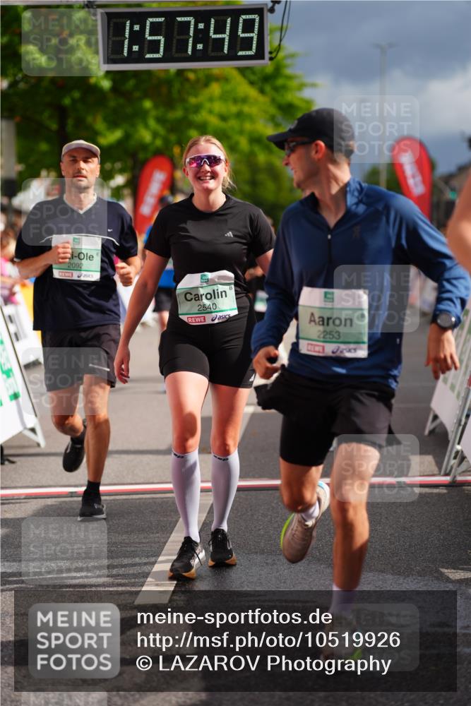 20.09.2026 - PSD Bank Halbmarathon LAZAROV Photography http://msf.ph/oto/10519926 20.09.2026 11:57:48 Ziel 1052, 1301, 1761, 2052, 2092, 2148, 2253, 2540, 3256, 3260, 3374, 3624, 3935, 4489 meine-sportfotos.de
