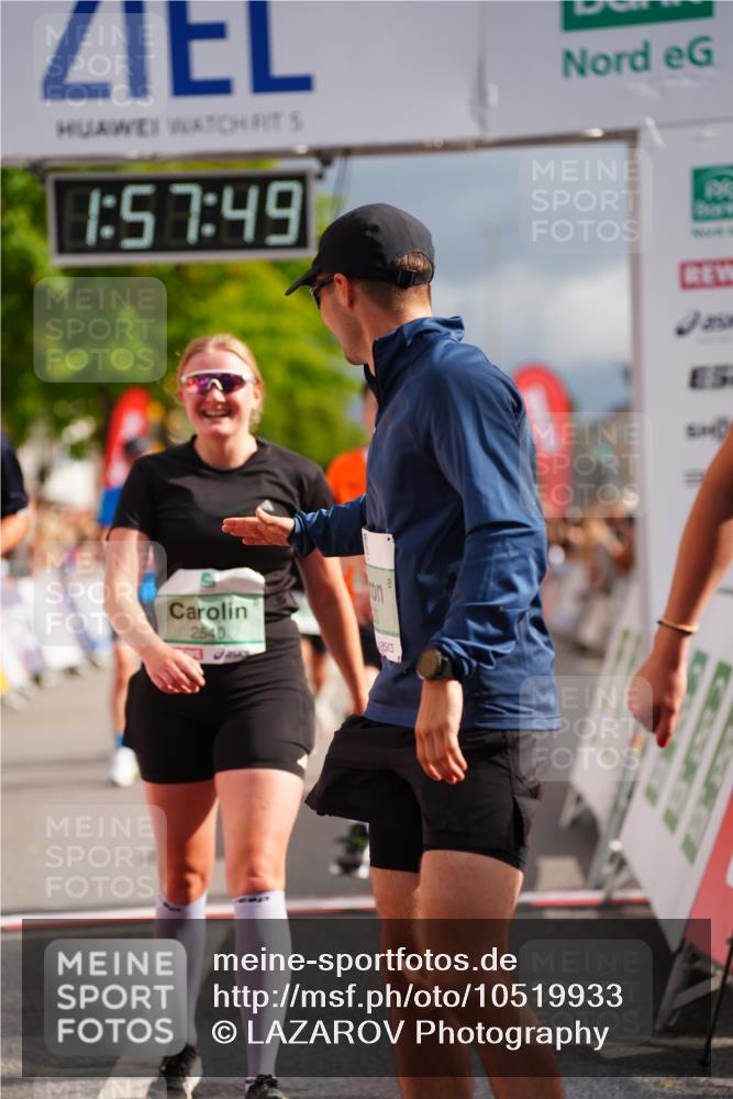20.09.2026 - PSD Bank Halbmarathon LAZAROV Photography http://msf.ph/oto/10519933 20.09.2026 11:57:49 Ziel 1052, 1301, 1711, 1761, 2052, 2092, 2148, 2253, 2540, 3256, 3374, 3624, 3935, 4489 meine-sportfotos.de