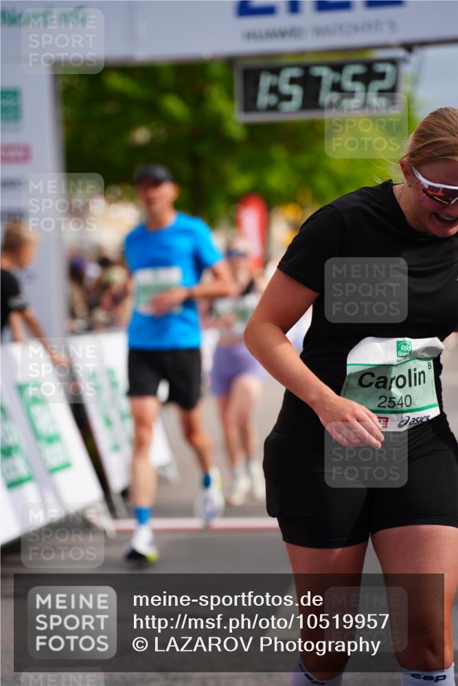 20.09.2026 - PSD Bank Halbmarathon LAZAROV Photography http://msf.ph/oto/10519957 20.09.2026 11:57:51 Ziel 1052, 1301, 1711, 1761, 2052, 2092, 2148, 2253, 2540, 2846, 3374, 3624, 3935, 4489 meine-sportfotos.de