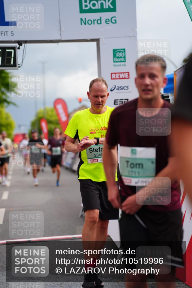 20.09.2026 - PSD Bank Halbmarathon LAZAROV Photography http://msf.ph/oto/10519996 20.09.2026 11:57:56 Ziel 1052, 1301, 1709, 1711, 2092, 2846, 3107, 3624, 3762, 3935, 4589 meine-sportfotos.de