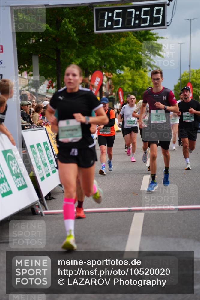 20.09.2026 - PSD Bank Halbmarathon LAZAROV Photography http://msf.ph/oto/10520020 20.09.2026 11:57:59 Ziel 1052, 1210, 1301, 1530, 1709, 1711, 2531, 2846, 3107, 3624, 3762, 3941, 4327, 4589, 4610 meine-sportfotos.de