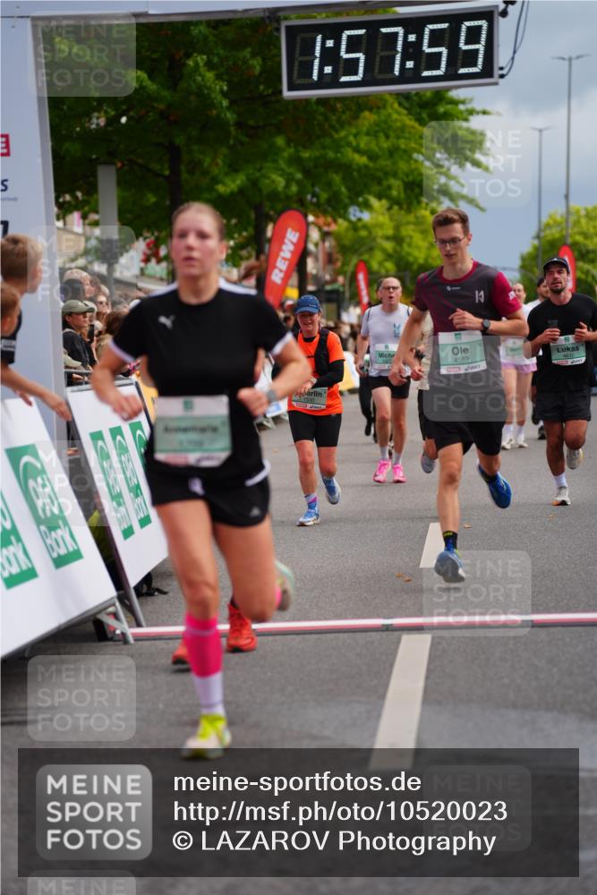 20.09.2026 - PSD Bank Halbmarathon LAZAROV Photography http://msf.ph/oto/10520023 20.09.2026 11:57:59 Ziel 1052, 1210, 1301, 1530, 1709, 1711, 2531, 2846, 3107, 3624, 3762, 3941, 4327, 4589, 4610 meine-sportfotos.de
