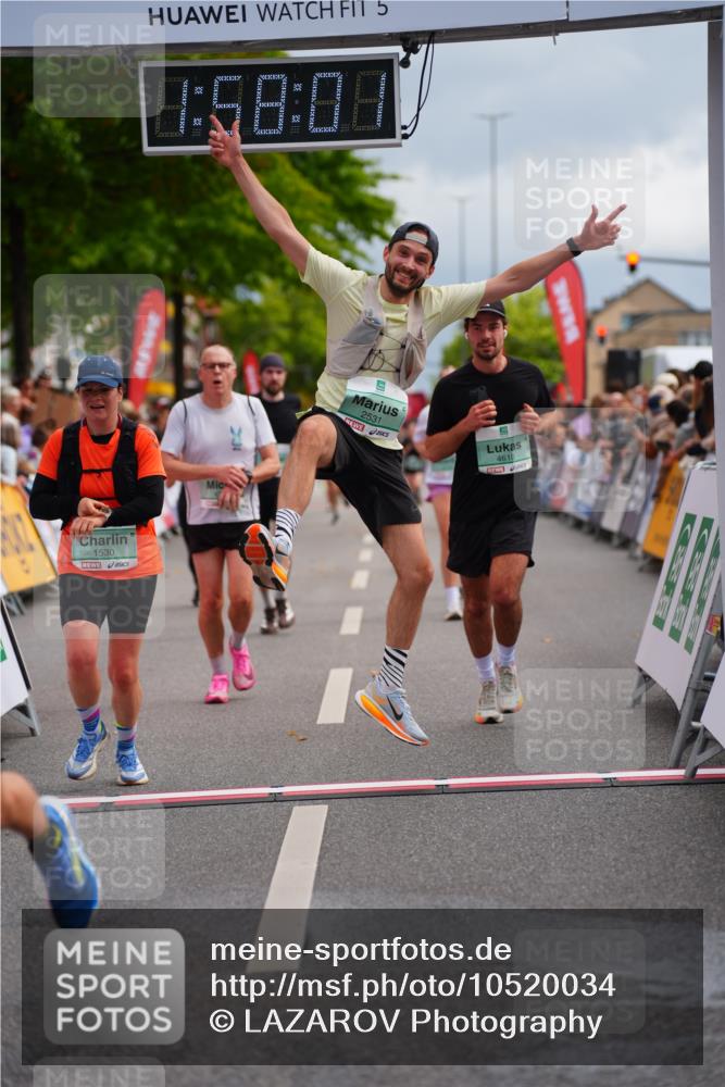 20.09.2026 - PSD Bank Halbmarathon LAZAROV Photography http://msf.ph/oto/10520034 20.09.2026 11:58:00 Ziel 1210, 1301, 1530, 1709, 1711, 2531, 2846, 2935, 3107, 3280, 3762, 3941, 4327, 4589, 4610 meine-sportfotos.de
