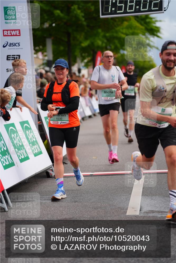 20.09.2026 - PSD Bank Halbmarathon LAZAROV Photography http://msf.ph/oto/10520043 20.09.2026 11:58:01 Ziel 1210, 1530, 1709, 1711, 2531, 2846, 2935, 3107, 3280, 3762, 3941, 4327, 4589, 4610 meine-sportfotos.de