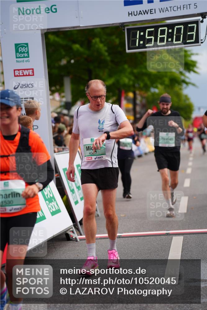 20.09.2026 - PSD Bank Halbmarathon LAZAROV Photography http://msf.ph/oto/10520045 20.09.2026 11:58:02 Ziel 1210, 1530, 1709, 2531, 2846, 2935, 3107, 3280, 3762, 3941, 4327, 4589, 4610 meine-sportfotos.de