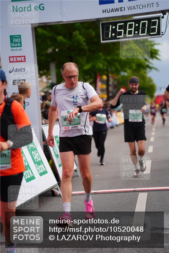 20.09.2026 - PSD Bank Halbmarathon LAZAROV Photography http://msf.ph/oto/10520048 20.09.2026 11:58:02 Ziel 1210, 1530, 1709, 2531, 2846, 2935, 3107, 3280, 3762, 3941, 4327, 4589, 4610 meine-sportfotos.de