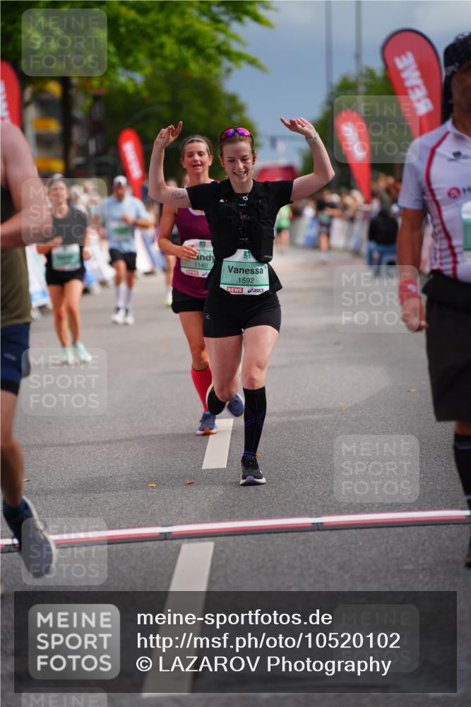 20.09.2026 - PSD Bank Halbmarathon LAZAROV Photography http://msf.ph/oto/10520102 20.09.2026 11:58:11 Ziel 1140, 1210, 1311, 1313, 1592, 2448, 2935, 3280, 3941 meine-sportfotos.de