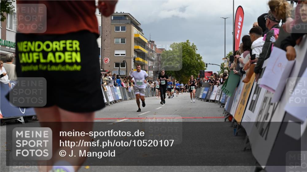 20.09.2026 - PSD Bank Halbmarathon J. Mangold http://msf.ph/oto/10520107 20.09.2026 11:51:20 Ziel 1006, 2458, 2814, 3866, 3972, 4231, 4594 meine-sportfotos.de