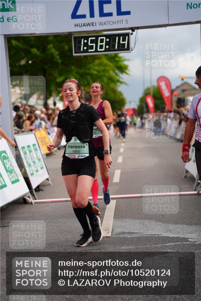 20.09.2026 - PSD Bank Halbmarathon LAZAROV Photography http://msf.ph/oto/10520124 20.09.2026 11:58:13 Ziel 1140, 1311, 1313, 1592, 2448, 4597, 4635 meine-sportfotos.de