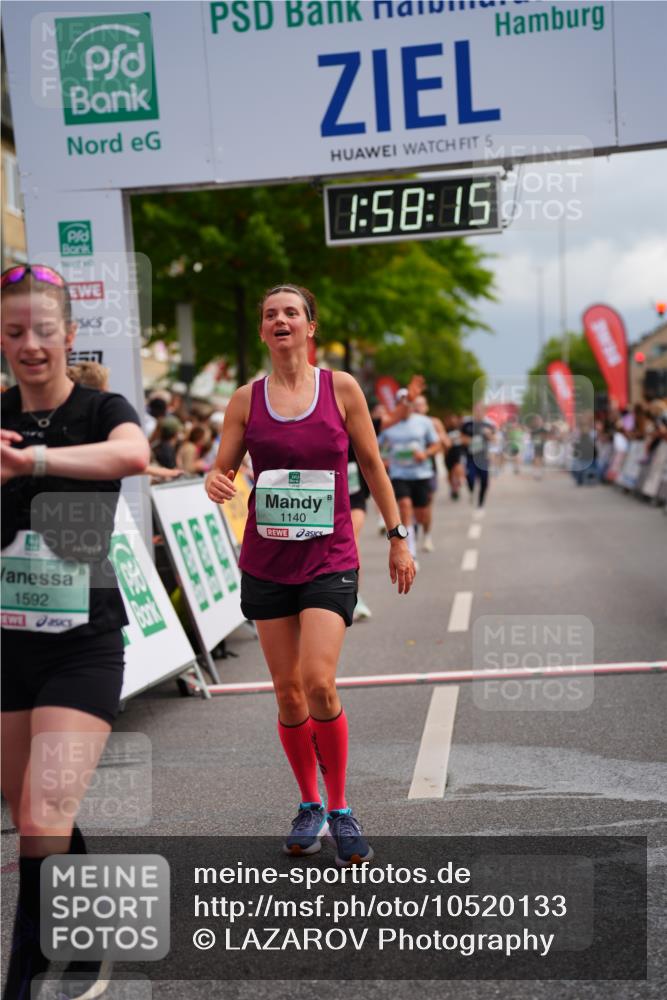 20.09.2026 - PSD Bank Halbmarathon LAZAROV Photography http://msf.ph/oto/10520133 20.09.2026 11:58:14 Ziel 1140, 1311, 1313, 1592, 2448, 4597, 4635 meine-sportfotos.de