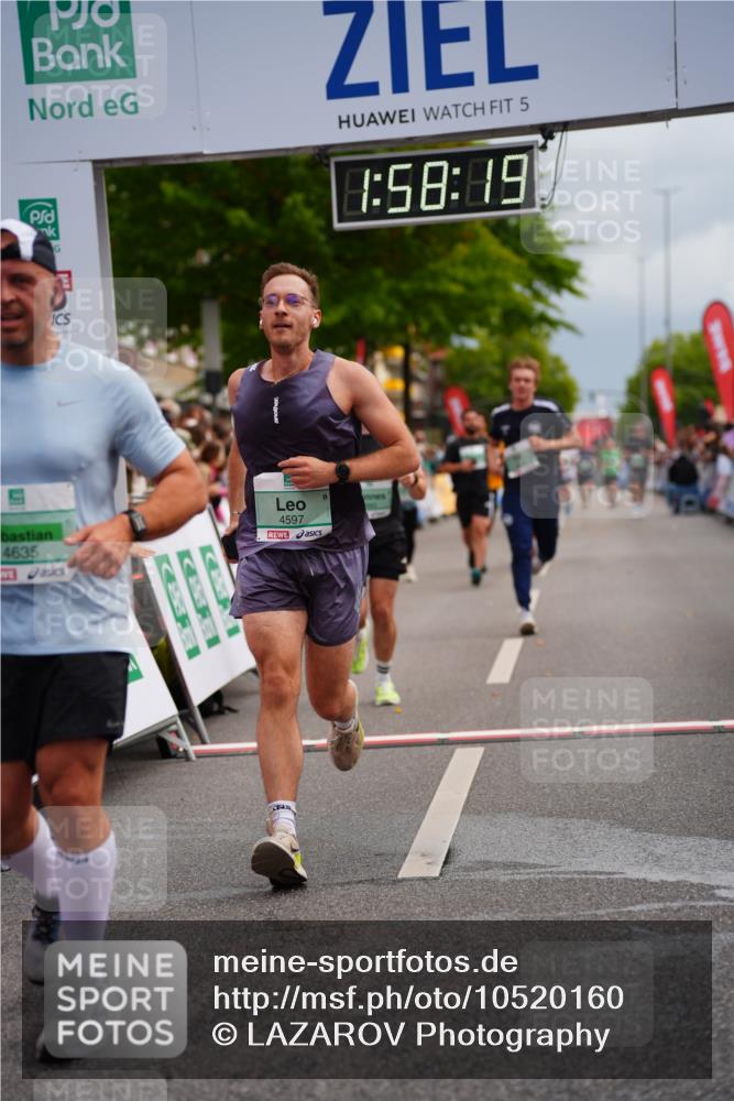 20.09.2026 - PSD Bank Halbmarathon LAZAROV Photography http://msf.ph/oto/10520160 20.09.2026 11:58:18 Ziel 1020, 1140, 1311, 1313, 1406, 1592, 2448, 2900, 2993, 4528, 4597, 4635 meine-sportfotos.de