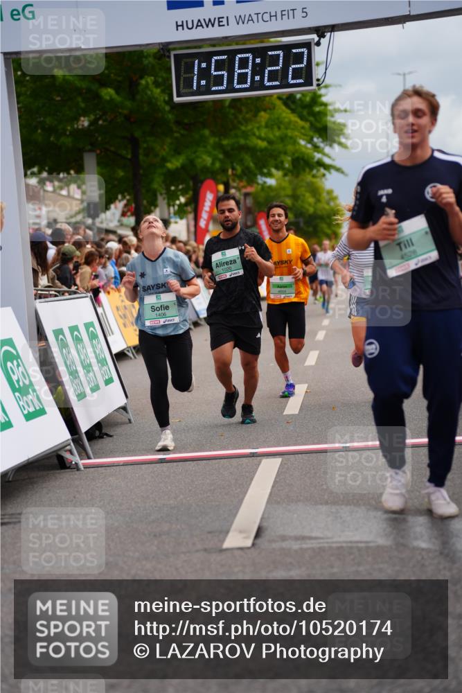 20.09.2026 - PSD Bank Halbmarathon LAZAROV Photography http://msf.ph/oto/10520174 20.09.2026 11:58:21 Ziel 1020, 1406, 2448, 2900, 2993, 4528, 4597, 4635, 4659 meine-sportfotos.de