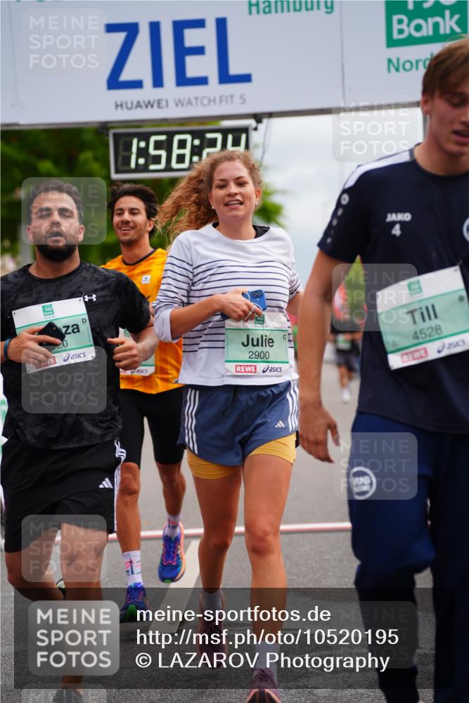 20.09.2026 - PSD Bank Halbmarathon LAZAROV Photography http://msf.ph/oto/10520195 20.09.2026 11:58:23 Ziel 1020, 1406, 2448, 2900, 2993, 4528, 4597, 4635, 4659 meine-sportfotos.de
