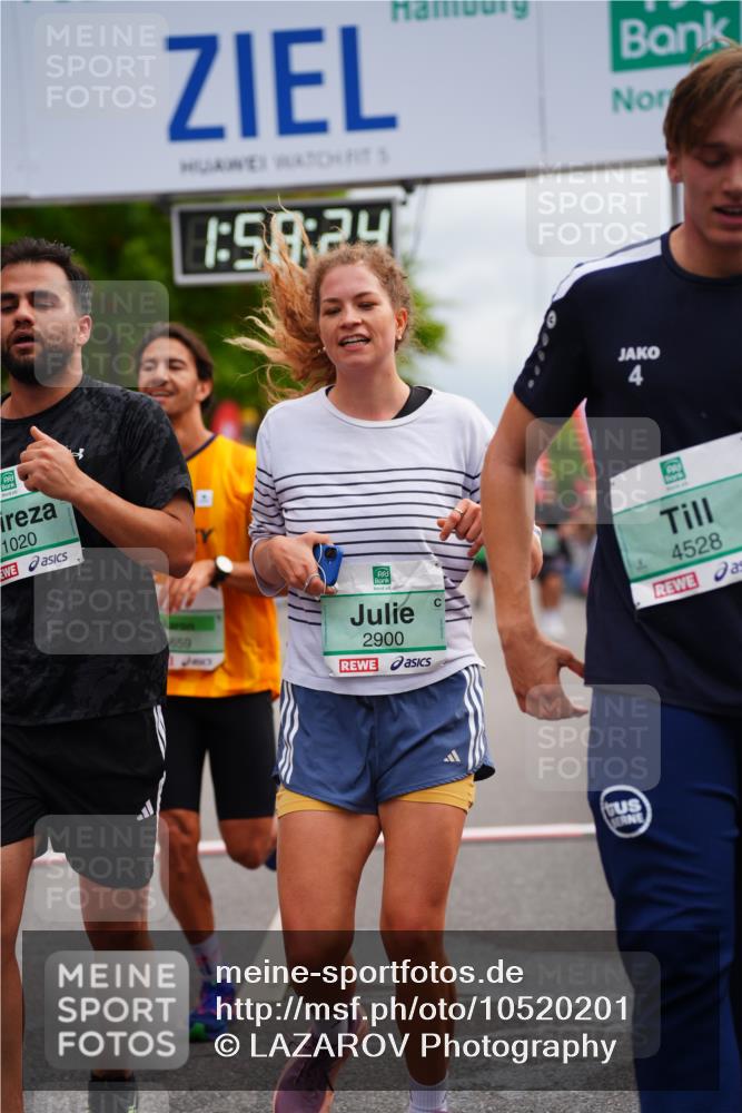 20.09.2026 - PSD Bank Halbmarathon LAZAROV Photography http://msf.ph/oto/10520201 20.09.2026 11:58:24 Ziel 1020, 1406, 2585, 2900, 2993, 4528, 4597, 4635, 4659 meine-sportfotos.de