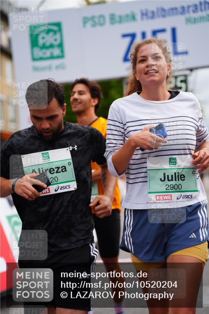 20.09.2026 - PSD Bank Halbmarathon LAZAROV Photography http://msf.ph/oto/10520204 20.09.2026 11:58:24 Ziel 1020, 1406, 2585, 2900, 2993, 4528, 4597, 4635, 4659 meine-sportfotos.de