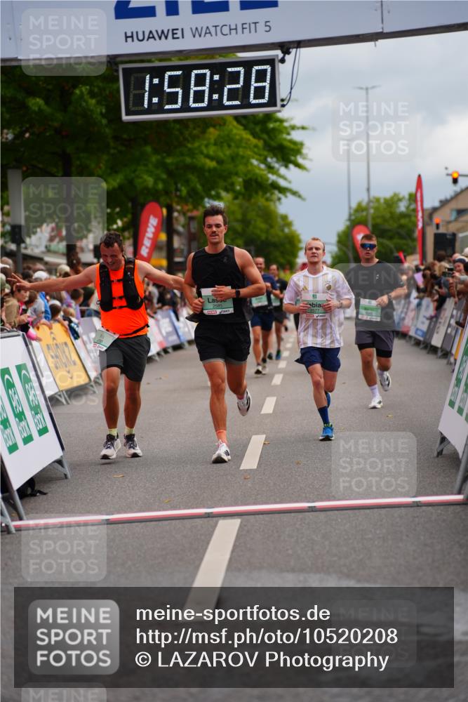 20.09.2026 - PSD Bank Halbmarathon LAZAROV Photography http://msf.ph/oto/10520208 20.09.2026 11:58:27 Ziel 1020, 1406, 2577, 2585, 2900, 2993, 4528, 4641, 4659, 4750 meine-sportfotos.de