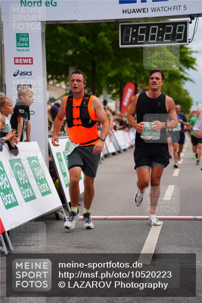 20.09.2026 - PSD Bank Halbmarathon LAZAROV Photography http://msf.ph/oto/10520223 20.09.2026 11:58:29 Ziel 1020, 1398, 1406, 2577, 2585, 2900, 3604, 4623, 4641, 4659, 4750 meine-sportfotos.de