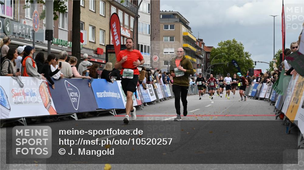 20.09.2026 - PSD Bank Halbmarathon J. Mangold http://msf.ph/oto/10520257 20.09.2026 11:52:05 Ziel 3042, 3737, 4539, 4680, 4789 meine-sportfotos.de